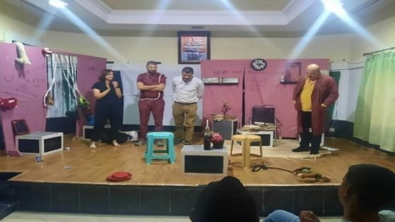 مسرحيون يحلون ضيوفا على مدينة تاونات ويقدمون عرضا مسرحيا بدار الشباب الوحدة
