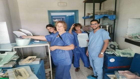 الفريق الطبي ل”AMDAM*رفقة الدكتور ركينة يباشرون اليوم الأول من الحملة الطبية رفقة شركائهم بتاونات