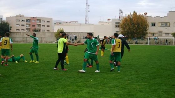 إتحاد تاونات لكرة القدم يعود بتعادل من الخميسات ويستمر متصدرا