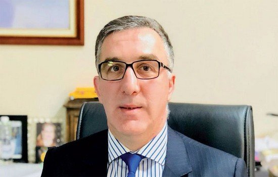 الأستاذ محمد عزيز لحلو رئيس الجامعة الخاصة بفاس