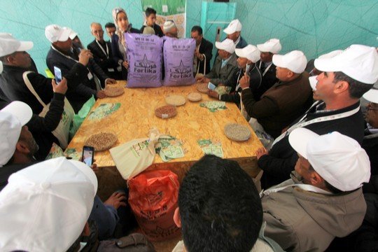 آلية المثمر لخدمات القرب للمكتب الشريف للفسفاط تحط الرحال بساحل بوطاهر بتاونات