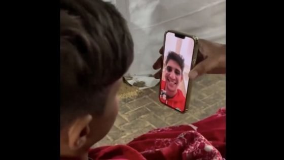 بترت ساقه في الحرب..حارس المنتخب المغربي ياسين بونو يحقق أمنية طفل فلسطيني