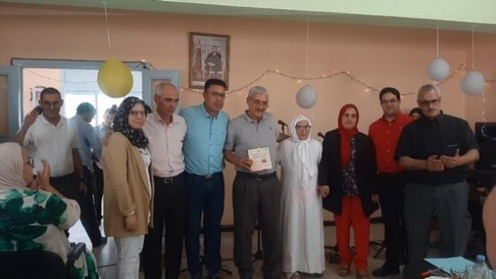تكريم أطر تربوية بإعدادية النهضة بتاونات بمناسبة إحالتها على التقاعد