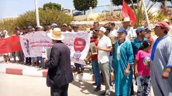 ساكنة دوار المغاريد بجماعة سيدي أحمد بلحسن تحتج أمام عمالة إقليم تاونات لإستمرار معاناتها مع العطش