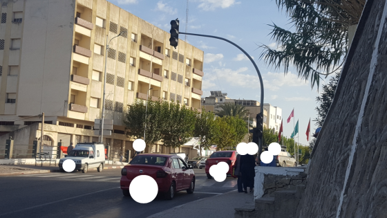 إشارات المرور الضوئية معطلة بتاونات المدينة منذ ما يقرب من سنة‎‎