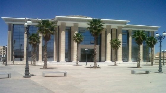 صاحب الجلالة يدشن مسرح محمد السادس بوجدة