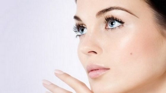 أمور تسرق من البشرة نضارتها ونعومتها