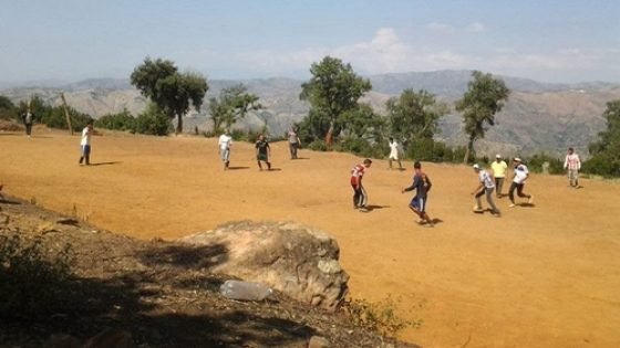 صورة وتعليق: معاناة شباب قبيلة بني زروال