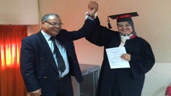 ابنة الإعلامي (إبن تاونات) الأستاذ عبد المجيد الحمداوي تجتاز بنجاح امتحان شهادة نهاية التخصص في أمراض جهاز التنفسي والحساسية