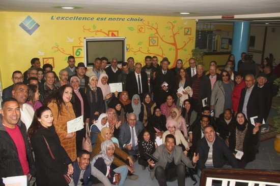 الجامعة الشعبية بمكناس التي يرأسها إبن تاونات المريزق تناقش موضوع النموذج التنموي مع ادريس الكراوي رئيس مجلس المنافسة