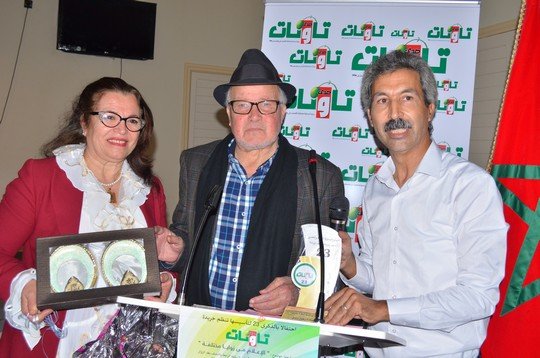 أديب السلاوي يمعية زوجته وإدريس الوالي