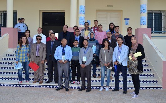 أعضاء حركة الطفولة الشعبية يتوسطهم الصبار والعراقي بتاونات