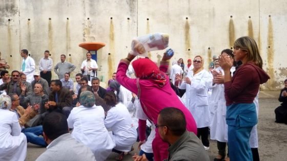 ياوزير الصحة… حدث هذا بالمستشفى الاقليمي لتاونات:استفزاز اعتصام انذاري للأطر الصحية احتجت على تعنيف طبيب