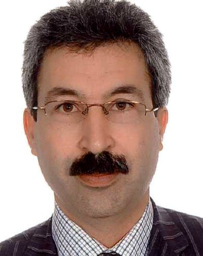 الإعلامي إدريس الوالي