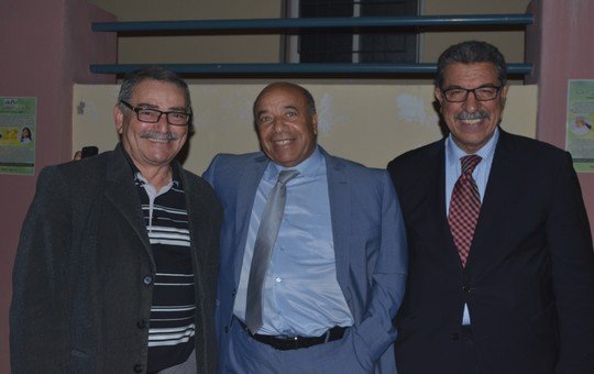 البشير الزناكي وبجانبه الصحافيين العزاوي والحبيب المهدي بتاونات