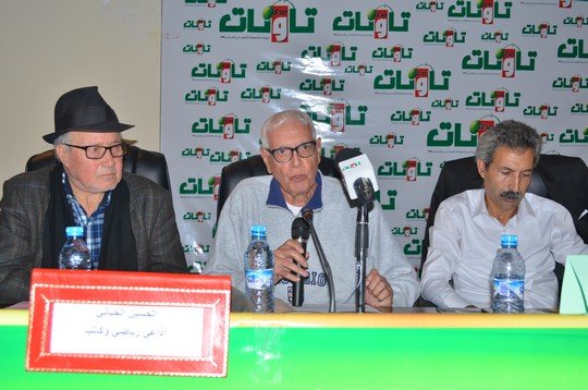 الحسين الحياني يتوسط إدريس الوالي ومحمد أديب السلاوي بتاونات