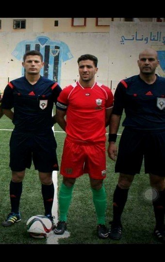 العميد ماجد بولكريش وسط حكمين بملعب تاونات