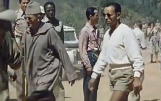 المرحومين الملك محمد الخامس وولي العهد الحسن الثاني بتاونات