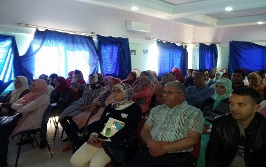 المرضى والحضور في الحملة التحسيسية لفائدة مرضى داء السكري بتاونات