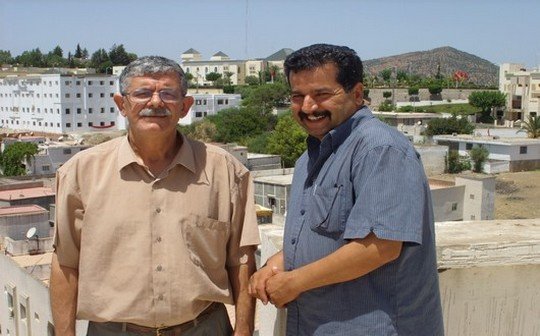 الناقد السينمائي حميد اتباتو والقاص محمد الجاي بتاونات