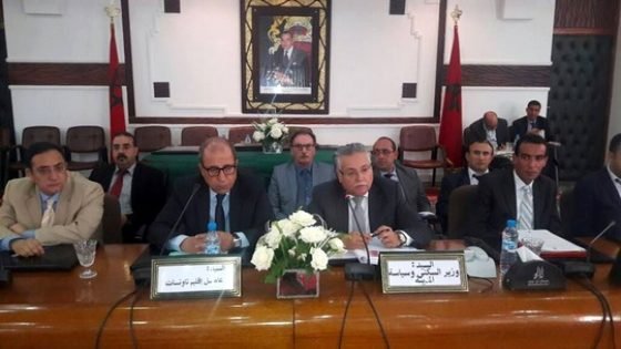 الوزير محمد بنعبد الله يحل بتاونات ويوقع على اتفاقيتين تخص التجديد الحضري لمدينة تاونات وتأهيل المراكز الصاعدة بالإقليم