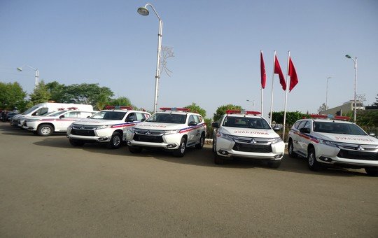 تسليم مفاتيح 08 سيارات إسعاف رباعية الدفع،