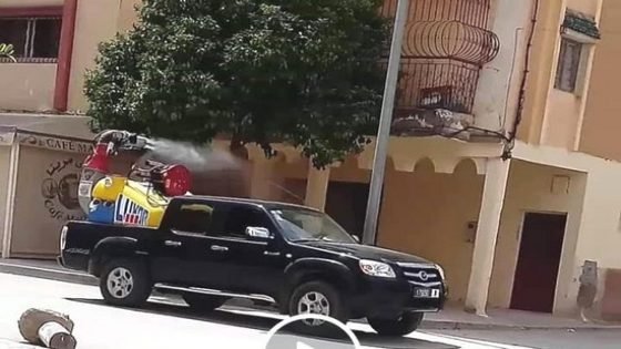بعد وفاة أم واصابة إبنتها بفيروس كورونا بتيسة..سلطات تاونات ترسل معدات لتعقيم الشوارع والأزقة..