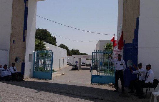 تواصل اعتصام حراس الامن الخاص بالمستشفى الاقليمي بتاونات