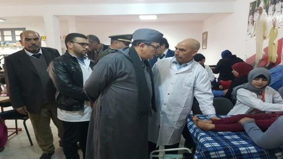 بمناسبة الاحتفال باليوم الوطني للمعاق:توزيع 54 من الكراسي المتحركة والعكاكيز والمعمدات بتاونات