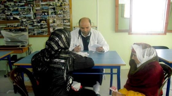 توزيع أدوية على فقراء حي احجردريان بمدينة تاونات