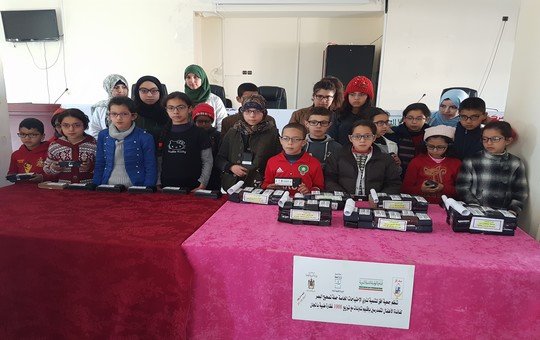 توزيع النظارات الطبية لفائدة التلاميذ ضعاف البصر المنحذرين من أسر معوزة المتمدرسين بإقليم تاونات