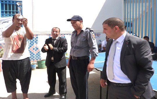 توشيح الفائز بالدوري الجهوي لكرة الطاولة المشارك عن السجن المحلي لتاونات