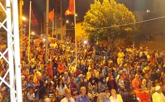 جانب من الجمهور الغفير الذي تابع الدورة السادسة لمهرجان احجر دريان