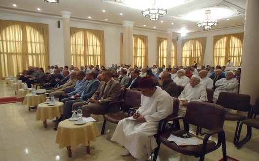حضور مسؤولين في لقاء الجالية