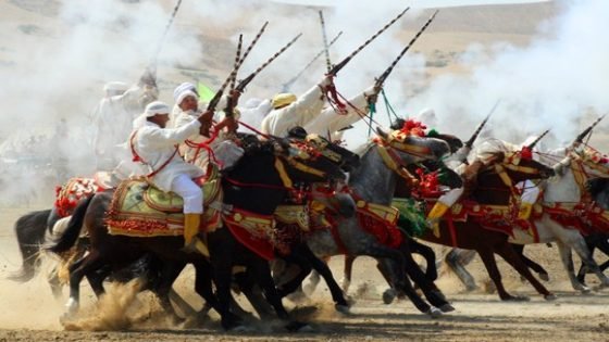 الدورة ال 33 لمهرجان الفروسية بتيسة بإقليم تاونات في مهب الريح وأصحاب الفرس يطالبون بعدم إلغائه هذه السنة