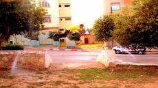 صورة شاب من قرية أبا محمد ورسالة إلى من يهمه الأمر…