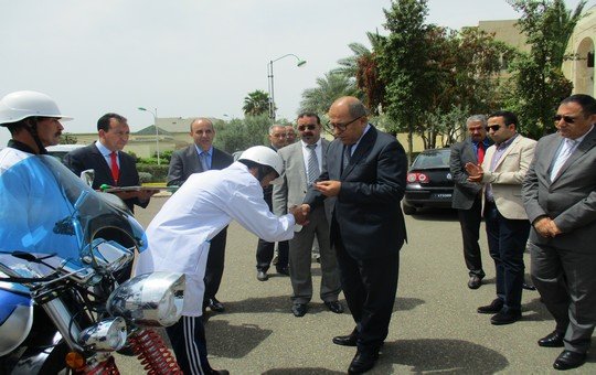 عامل الإقليم يسلم مفاتيح 16 دراجة نارية ثلاثية العجلات لنقل البضائع بجماعة تاونات