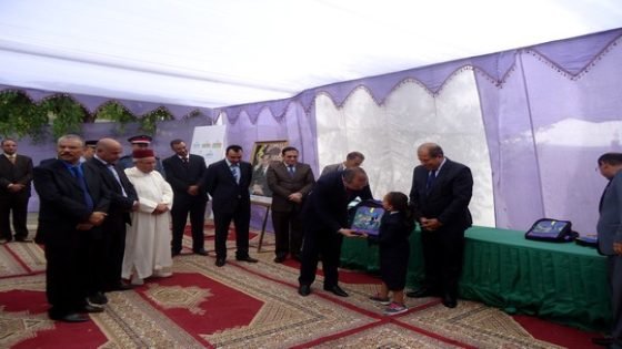 عامل تاونات يعطي انطلاق الموسم المدرسي لموسم 2016-2017 بمدرسة عبد الرحيم بوعبيد الابتدائية بجماعة البسابسا بنواحي تيسة