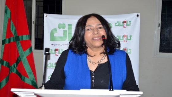 تكريم الصحافية فاطمة التواتي لأول مرة بتاونات خلال إحتفالات “صدى تاونات” بالذكرى(22) من تأسيس الجريدة
