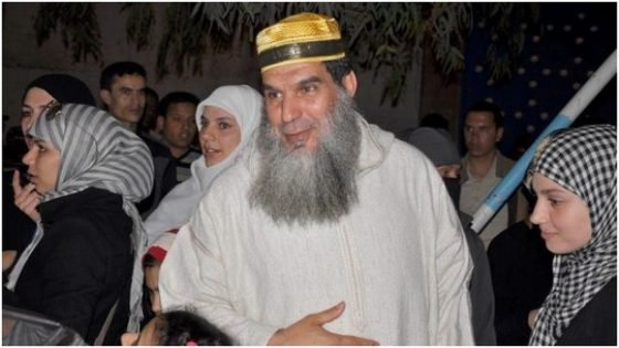 قطر تستضيف المغربي إبن إقليم تاونات الشيخ محمد الفيزازي لإلقاء محاضرات طيلة رمضان