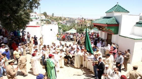 إحياء موسم الولي الصالح مولاي بوشتى الخمار بتاونات برسم سنة 2016 بحضور النائب الأول للحاجب الملكي ومحمد سعد الدين السميج مكلف بمهمة بالحجابة الملكية