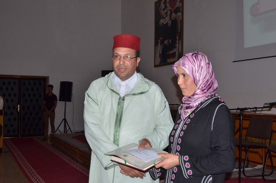 مندوب ش الإسلامية يسلم جائزة المتفوقات في محاربة الأمية بإقليم تاونات