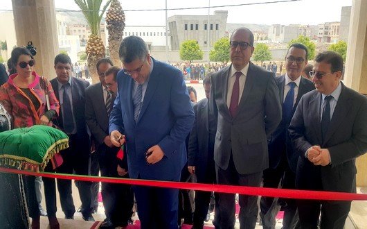 وزير العدل السابق مصطفى الرميد عند تدشينه لقصر العدالة بتيسة