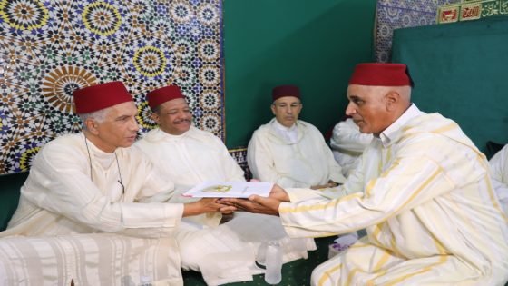 تاونات .. تسليم هبة ملكية كريمة للشرفاء الصافيين والدرقاويين
