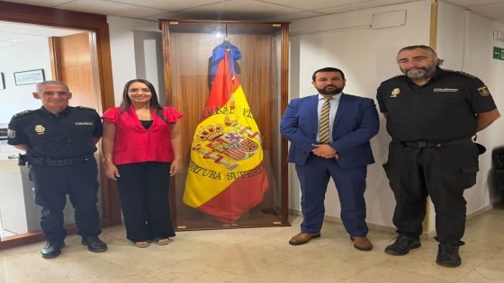 إكرام شاهين القنصل العام للمغرب بمورسيا تبحث مع الشرطة الإسبانية سبل خدمة الجالية