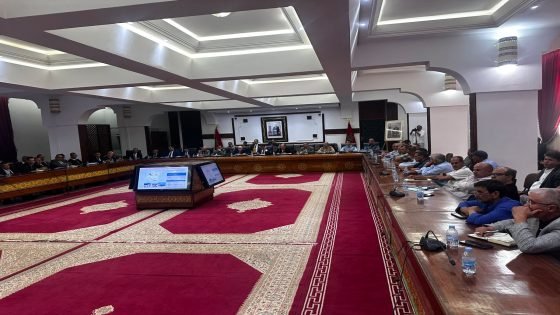 سلطات تاونات تعقد لقاء تحسيسي للحد من التأثيرات السلبية لمادة المرج مع بداية موسم جني الزيتون