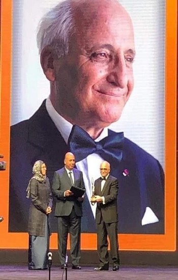 العالم المغربي رشيد اليزمي من تاونات يفوز بجائزة “الإبداع العلمي والتكنولوجي” بالكويت 