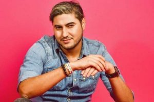 <strong>الفنان المغربي (إبن تاونات) محمد عدلي يقترب من مليون مشاهدة بـ “جيبولي حبيبتي”</strong>