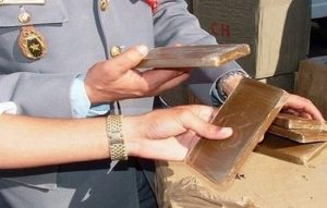 الدرك الملكي يحجز 90 كيلوغراما من مخدر “الشيرا” داخل سيارة بنواحي تاونات