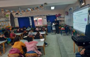 تاونات:تنظيم ورشات تدريبية حول “الذكاء الاصطناعي لفائدة فتيات المدرسة الجماعاتية أولاد داود”